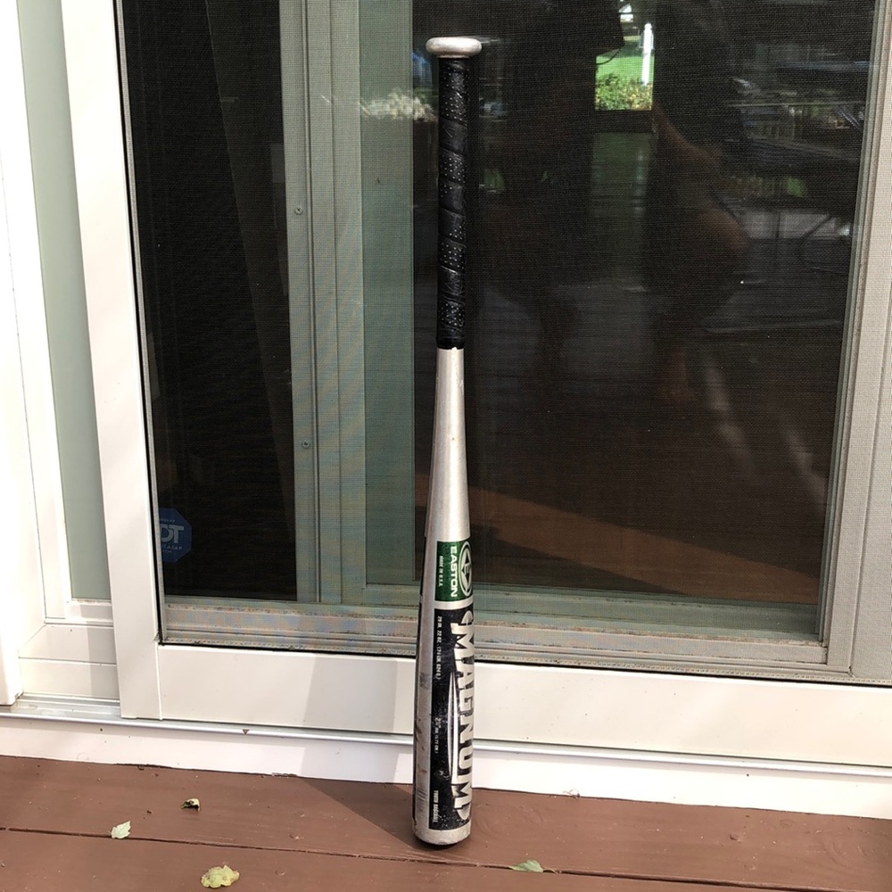 Easton aluminum bat